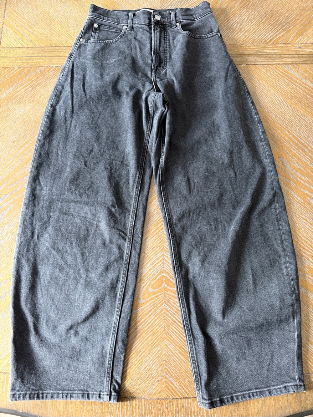 Everlane Way-High Curve Jeans 26L Washed Black Barrel Leg Organic Cotton
